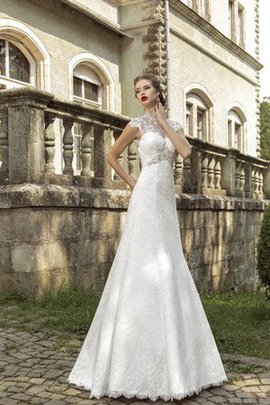 Robe de mariée sage decoration en fleur avec manche courte avec cristal de col haut