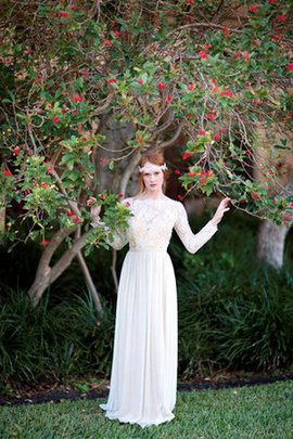 Robe de mariée plissage facile ligne a avec chiffon en dentelle