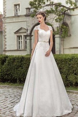 Robe de mariée luxueux intemporel a-ligne en dentelle avec nœud à boucles