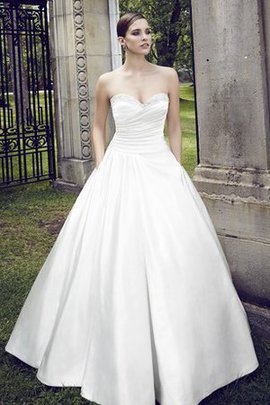 Robe de mariée sobre branle avec fronce fermeutre eclair en taffetas