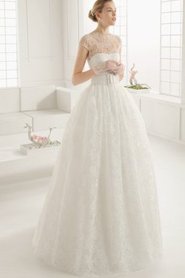 Robe de mariée longue solennelle intemporel longueur au niveau de sol avec broderie