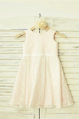 Robe de cortège enfant naturel fermeutre eclair manche nulle ligne a au niveau de cou