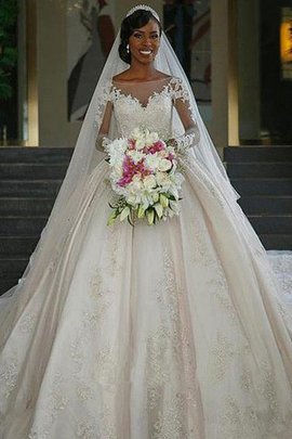 Robe de mariée appliques de traîne courte junoesque avec manche longue naturel