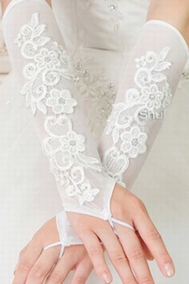 Fantastique satin modeste avec des gants application de mariée