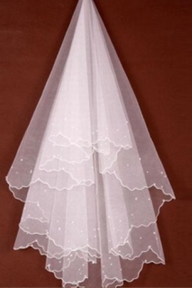 Charmant perles luxueux court voiles de mariée