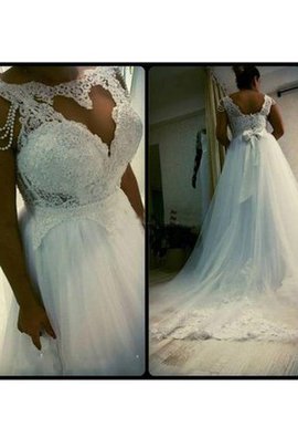 Robe de mariée charmeuse chic avec perle en grandes tailles en dentelle