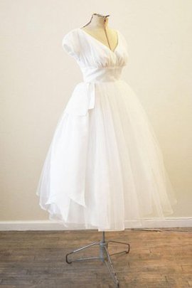 Robe de mariée simple vintage de col en v avec manche courte ruché