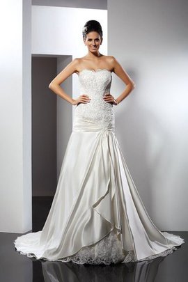 Robe de mariée longue appliques de sirène de traîne mi-longue de col en cœur