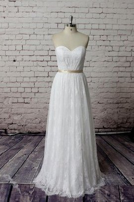 Robe de mariée longue avec zip avec décoration dentelle a-ligne col en forme de cœur