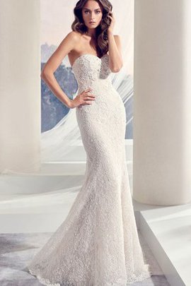 Robe de mariée longue manche nulle col en forme de cœur de bustier avec perle