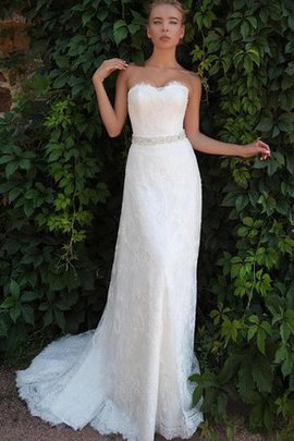 Robe de mariée naturel longue en dentelle de traîne moyenne en forme