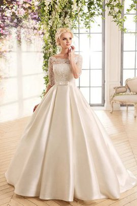 Robe de mariée discrete plissé longue fermeutre eclair boutonné