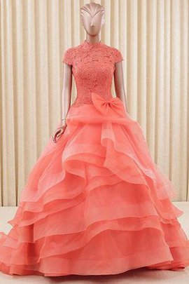 Robe de quinceanera avec zip elevé textile en tulle avec perle avec décoration dentelle