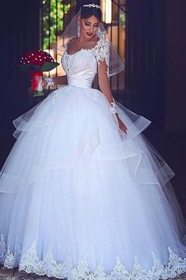 Robe de mariée distinctif en tulle avec manche longue col en forme de cœur naturel