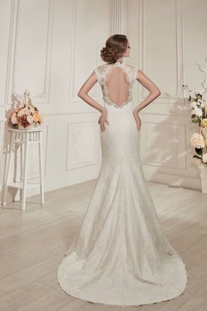 Robe de mariée longue jusqu'au sol de fourreau en dentelle avec manche courte - photo 2