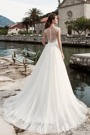 Robe de mariée romantique sage en dentelle longueur au ras du sol textile en tulle - photo 2