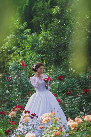 Robe de mariée romantique festonné cordon col élisabéthain col en v foncé - photo 2