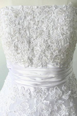 Robe de mariée en satin avec décoration dentelle a-ligne avec fleurs avec lacets - photo 2