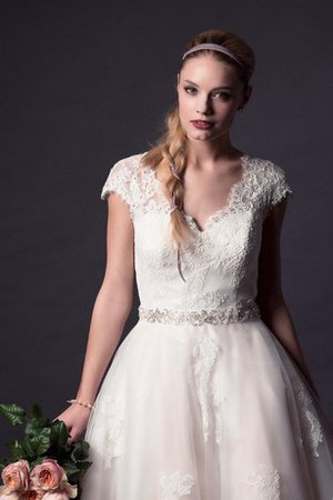 Robe de mariée elégant humble avec bouton avec manche épeules enveloppants ligne a - photo 2