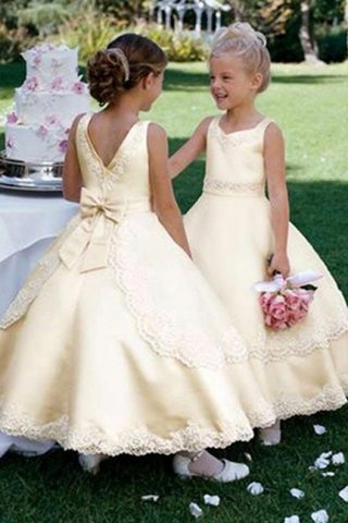 Robe de cortège enfant naturel longue orné de nœud à boucle avec fleurs en satin - photo 1