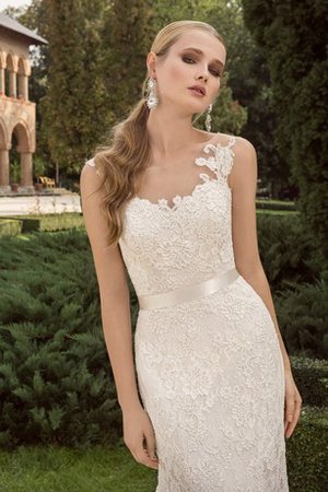 Robe de mariée sexy v encolure de traîne courte avec nœud à boucles ceinture - photo 2