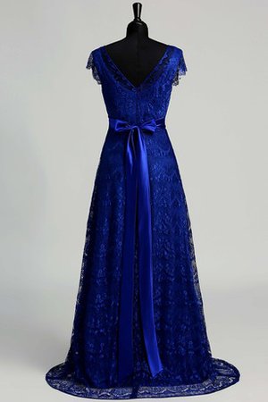 Robe de bal romantique moderne classique avec manche courte en dentelle - photo 2
