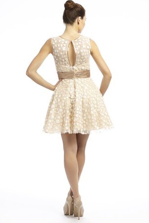 Robe de graduation courte en dentelle avec ruban a-ligne trou serre - photo 2