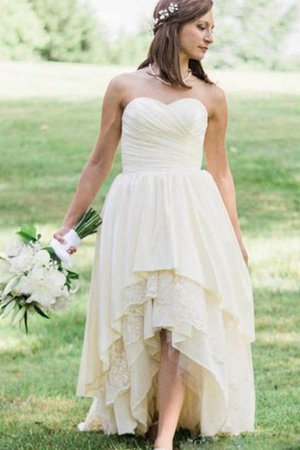 Robe de mariée informel derniere tendance simple avec décoration dentelle de bustier - photo 2