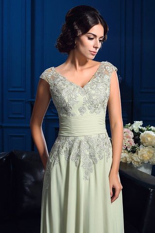 Quel tissu choisir pour sa robe de mariée 9ce2-d9e6o-robe-mere-de-mariee-longue-naturel-decoration-en-fleur-fermeutre-eclair-de-princesse