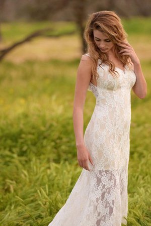 Robe de mariée intemporel luxueux en dentelle de col en v au bord de la mer - photo 1