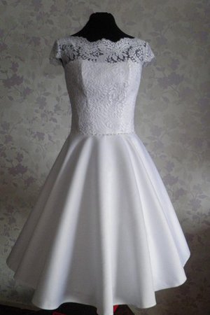 Robe de mariée avec décoration dentelle longueur mollet a-ligne en satin de col bateau - photo 1