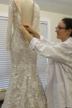 Robe de mariée humble avec cristal en dentelle elevé avec fleurs - photo 2