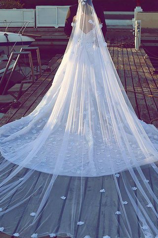Robe de mariée naturel de traîne mi-longue en satin manche nulle avec chiffon - photo 2