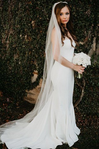Robe de mariée en satin de lotus de fourreau de traîne courte fabuleux - photo 3