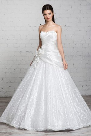 Robe de mariée longue avec décoration dentelle col en forme de cœur a-ligne en satin - photo 1