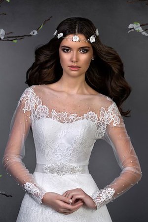 Robe de mariée romantique sobre de traîne moyenne ceinture en étoffe en tulle - photo 2