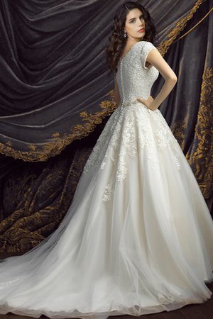 Robe de mariée sage distinguee ceinture avec manche courte en dentelle - photo 2