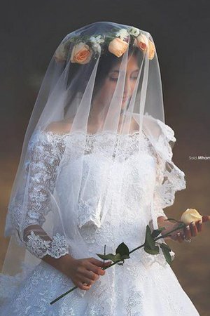 Robe de mariée ligne a decoration en fleur boutonné avec manche 1/2 textile en tulle - photo 1