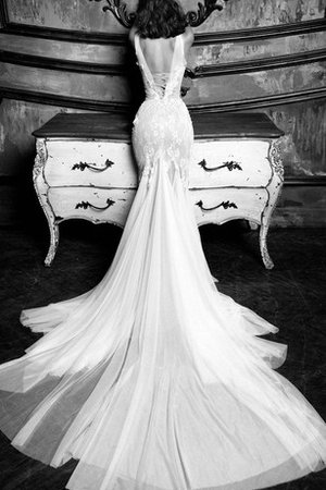 Robe de mariée charmeuse longueur au ras du sol avec manche courte col en reine cordon - photo 2