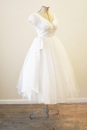 Robe de mariée simple vintage de col en v avec manche courte ruché - photo 1