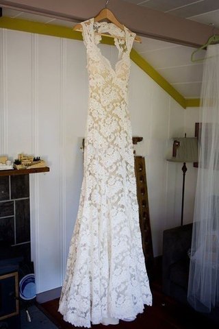 Robe de mariée naturel de traîne courte de fourreau v encolure avec sans manches - photo 2