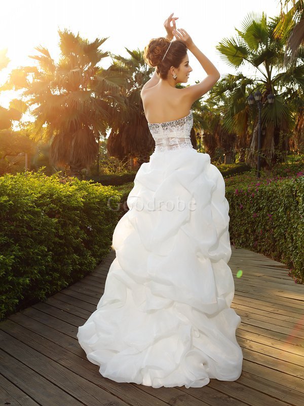 Robe de mariée de princesse ligne a avec perle haut bas de tour de ceinture en haute